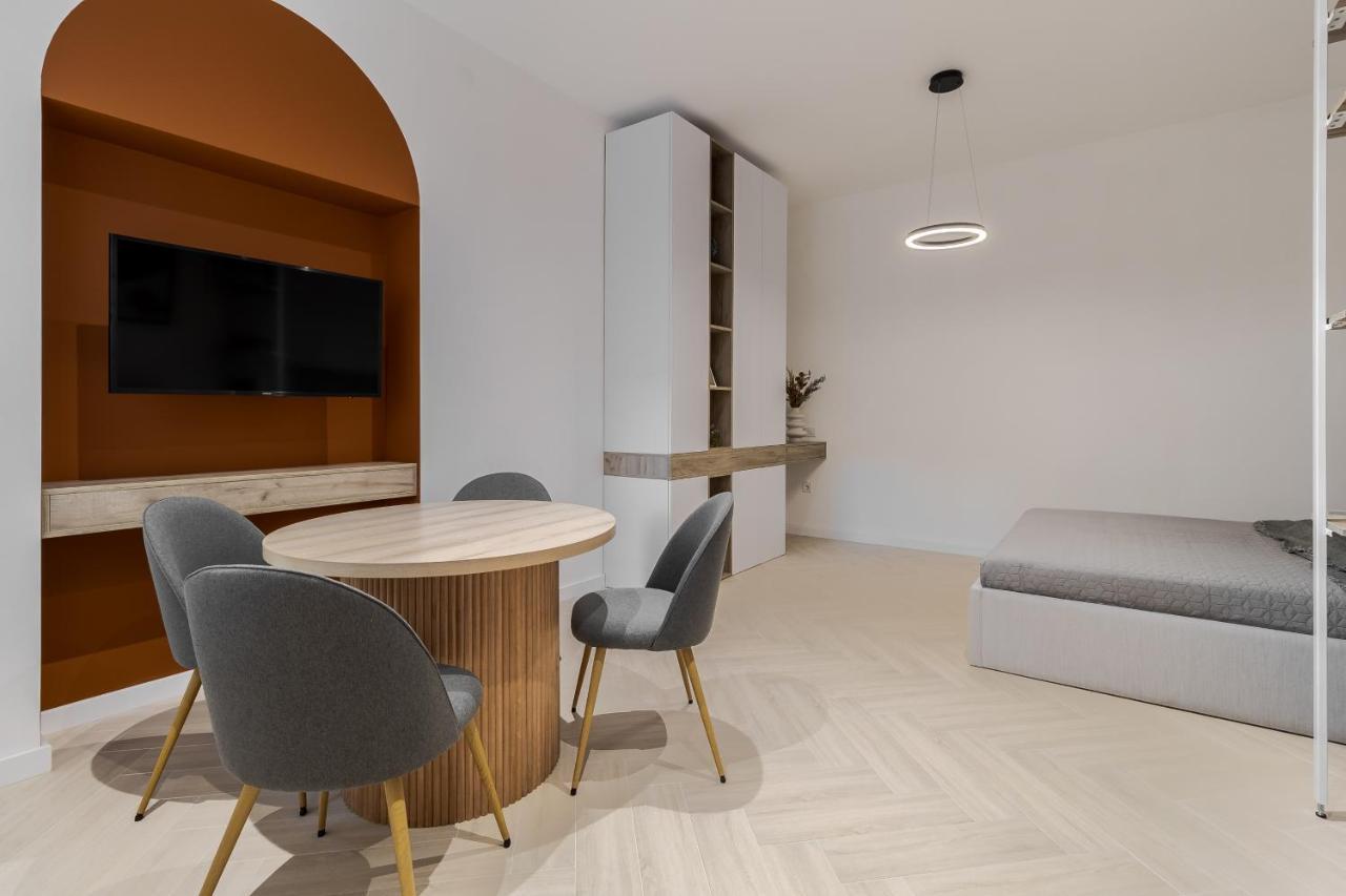 Inshiapartments On Ferentsa Lista Str Lviv Exterior photo